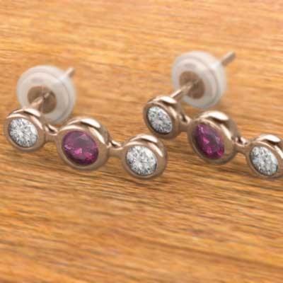 ルビー 7月の誕生石 スリーストーン ピアス k18ピンクゴールドの画像