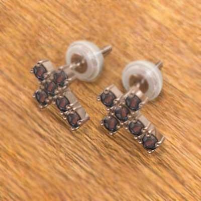 ガーネット ピアス ピンクゴールドk18 1月の誕生石 クロスの画像