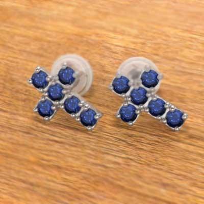 k18ホワイトゴールド 9月の誕生石 サファイア(青) ピアス クロスの画像