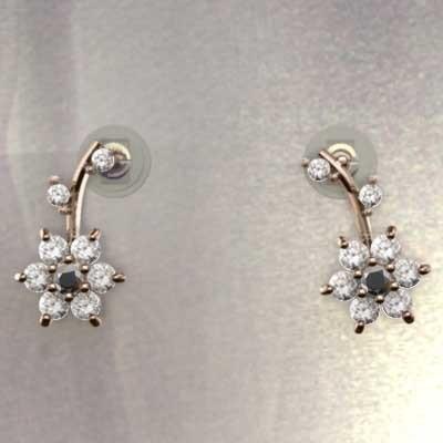 フラワー ブラックダイヤモンド 天然ダイヤモンド ジュエリーピアス k18ピンクゴールド 4月の誕生石の画像