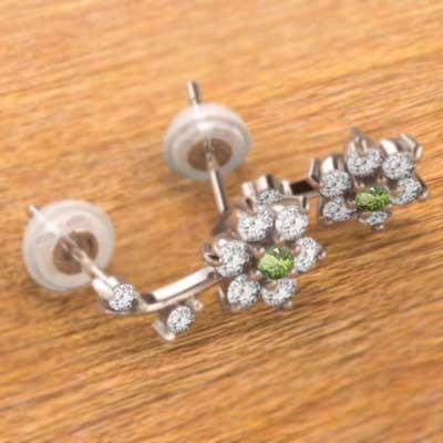 8月の誕生石 ペリドット フラワー k18ピンクゴールド ピアス 天然ダイヤモンドの画像