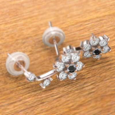 ジュエリーピアス 天然ダイヤモンド ブラックダイヤモンド k18ホワイトゴールド フラワー 4月の誕生石の画像