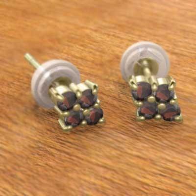 ガーネット ジュエリーピアス k18イエローゴールド 1月の誕生石の画像