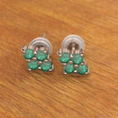 k18ピンクゴールド ジュエリーピアス エメラルド 5月の誕生石の画像