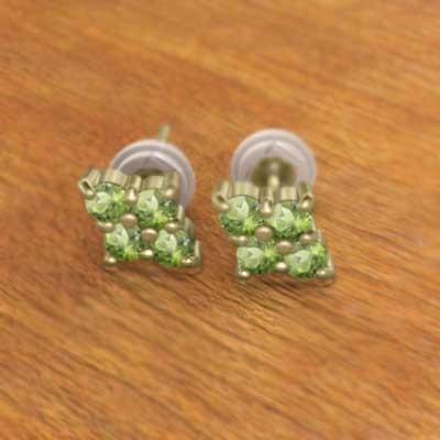 ジュエリーピアス ペリドット 8月の誕生石 k18イエローゴールドの画像