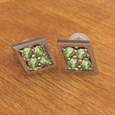 ジュエリーピアス ペリドット 8月の誕生石 18金ピンクゴールドの画像
