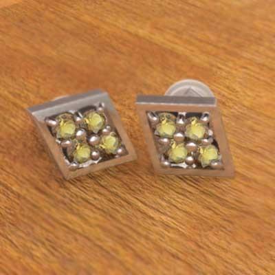 ピアス k18ホワイトゴールド 11月の誕生石 シトリン(黄水晶)の画像