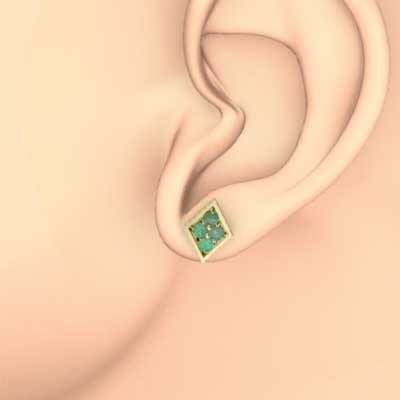 5月の誕生石 ピアス エメラルド k18イエローゴールドの画像