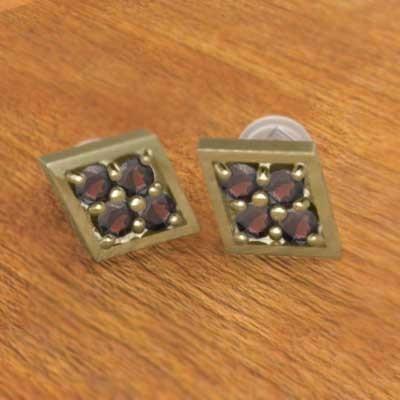 ガーネット 18金イエローゴールド ジュエリーピアス 1月の誕生石の画像