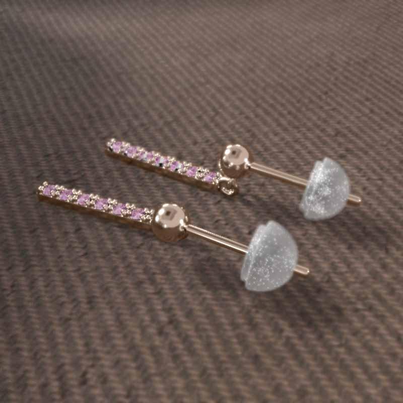 ピンクサファイヤ 18金ピンクゴールド ピアス 9月誕生石 プレート 大サイズの画像
