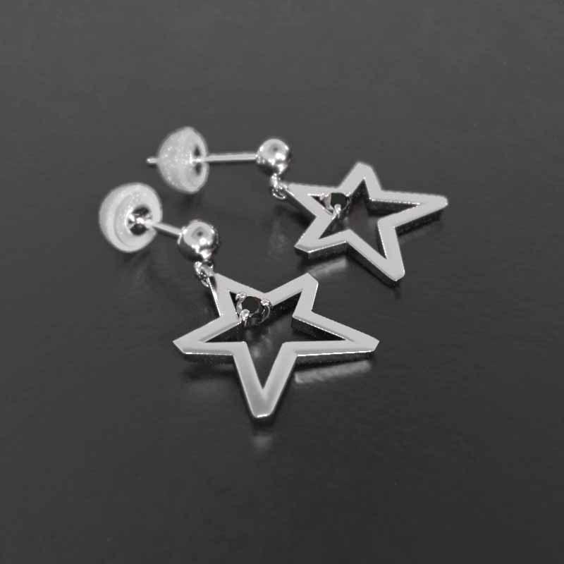 ブラックダイアモンド ピアス 一粒石 中サイズ スター Pt900 4月誕生石の画像
