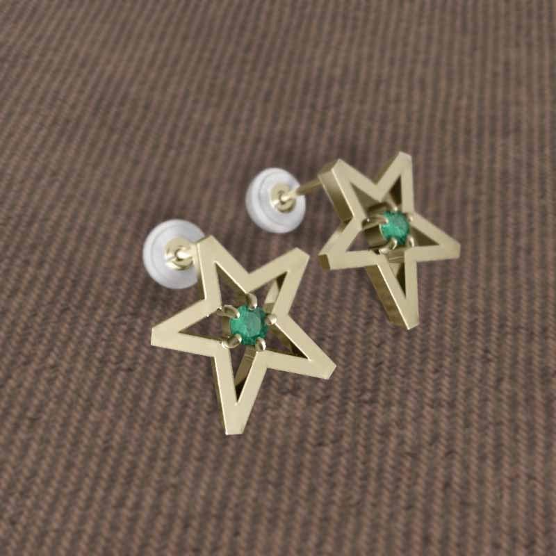 エメラルド 一粒石 中サイズ 18金イエローゴールド スター ジュエリーピアス 5月の誕生石の画像