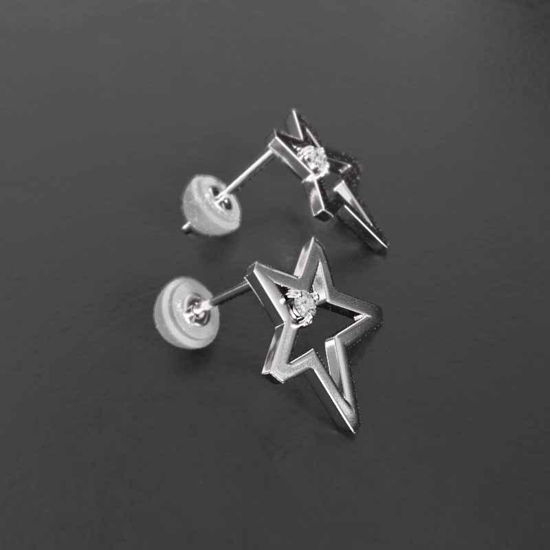 中サイズ 一粒石 約0.06カラット ジュエリーピアス ダイアモンド 4月誕生石 k18ホワイトゴールド スターの画像