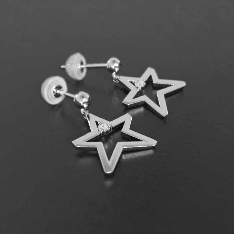 ピアス 天然ダイヤ 中サイズ 一粒石 プラチナ900 スター 4月誕生石 約0.06カラットの画像