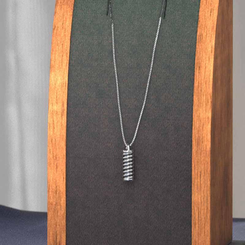ペンダントネックレス シンプル プラチナ900の画像