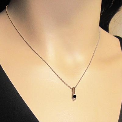 ブラックダイア ピンクゴールドk10 一粒石 4月誕生石 ネックレスジュエリーの画像