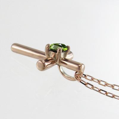 8月の誕生石 ネックレスジュエリー ペリドット 一粒石 10金ピンクゴールド クロスの画像