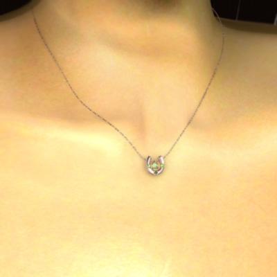 ペリドット ピンクゴールドk10 8月誕生石 馬蹄 ネックレスジュエリーの画像