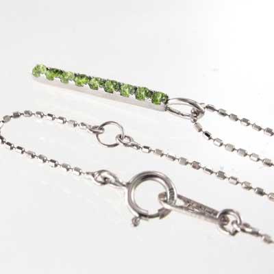 ペリドット プレート 白金（プラチナ）900 ペンダントトップとネックレス 8月誕生石の画像