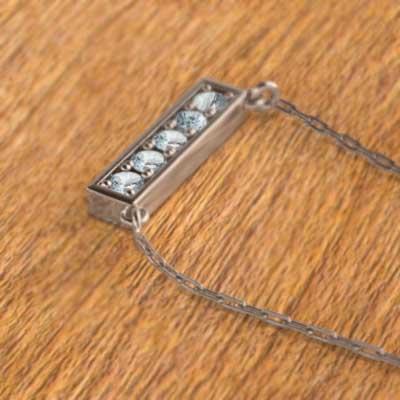 k10ピンクゴールド プレート ファイブストーン ペンダントネックレス アクアマリン 3月誕生石の画像