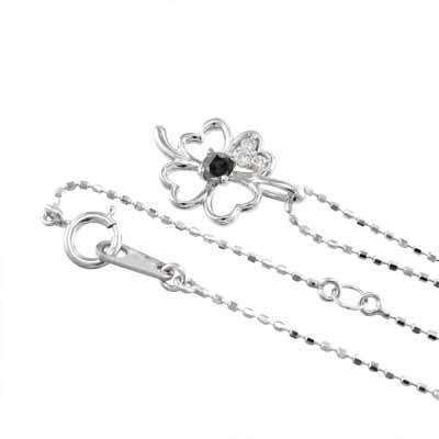 ブラックダイアモンド クローバー Pt900 ペンダントトップとネックレス 4月の誕生石の画像