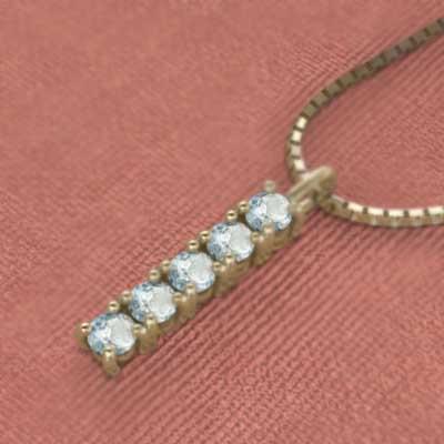 k18イエローゴールド ファイブストーン ペンダントネックレス 3月の誕生石 アクアマリンの画像