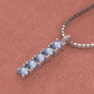 ファイブストーン 12月の誕生石 ペンダントネックレス 白金（プラチナ）900 タンザナイトの画像