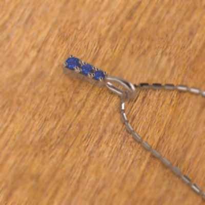 9月誕生石 スリーストーン k10ピンクゴールド ペンダント サファイアの画像