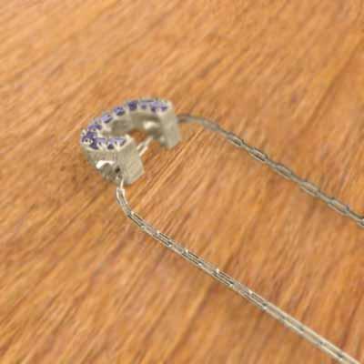 アメシスト(紫水晶) 小サイズ k10イエローゴールド 馬蹄 2月の誕生石 ペンダントトップとネックレスの画像