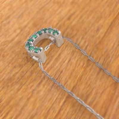 馬蹄 中サイズ 白金（プラチナ）900 ペンダントトップとネックレス エメラルド 5月誕生石の画像