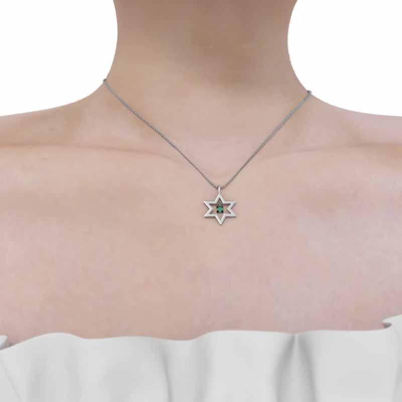 エメラルド スター 白金（プラチナ）900 一粒石 ペンダントトップとネックレス 5月誕生石 六芒星の画像