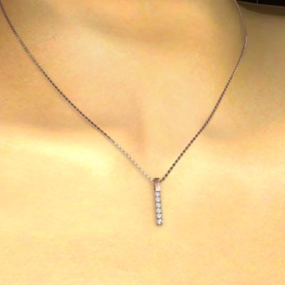 4月誕生石 約0.12カラット ダイアモンド プレート ペンダントトップとネックレス k18ピンクゴールド 小サイズの画像