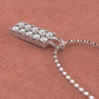 ダイヤモンド プレート ペンダントネックレス 約0.25カラット プラチナ900 4月誕生石の画像