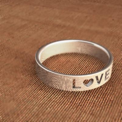 指輪 プラチナ900 ピンキー LOVEリング ハート シンプルの画像