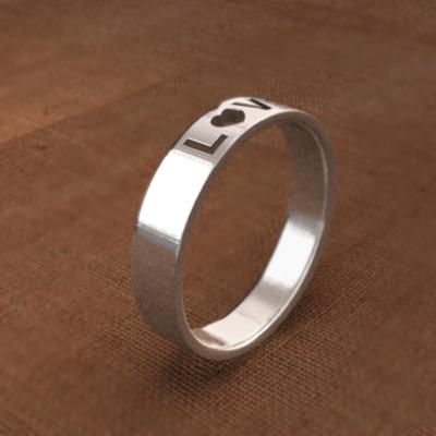 ハート LOVEリング プラチナ900 シンプル 指輪の画像