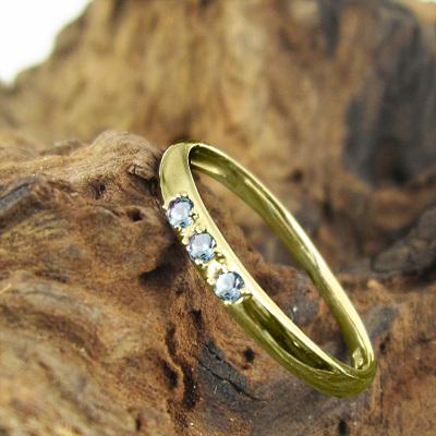 3月の誕生石 リング k10イエローゴールド アクアマリン スリーストーンの画像