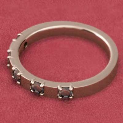 10金ピンクゴールド ファイブストーン 1月の誕生石 ガーネット リングの画像