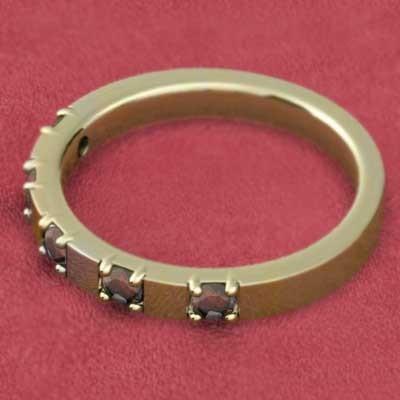 1月の誕生石 ファイブストーン ガーネット 18金イエローゴールド 指輪の画像