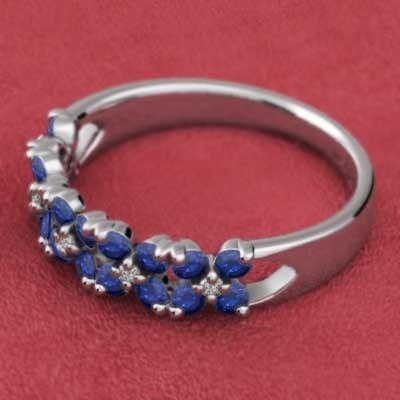フラワー サファイア(青) 白金（プラチナ）900 9月誕生石 指輪の画像