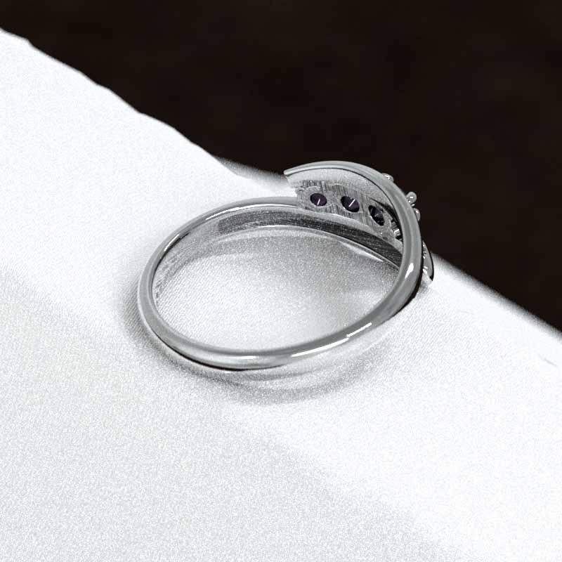 アメシスト(紫水晶) 2月誕生石 白金（プラチナ）900 スリーストーン リング 蛇の画像