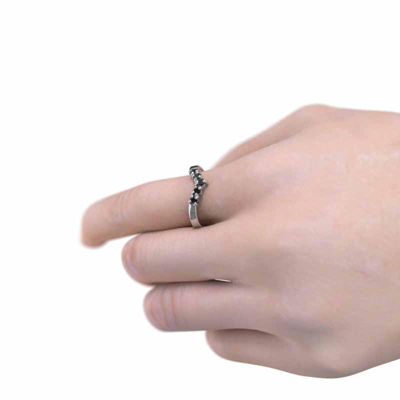ブラックダイヤモンド 4月の誕生石 リング プラチナ900 ファイブストーンの画像