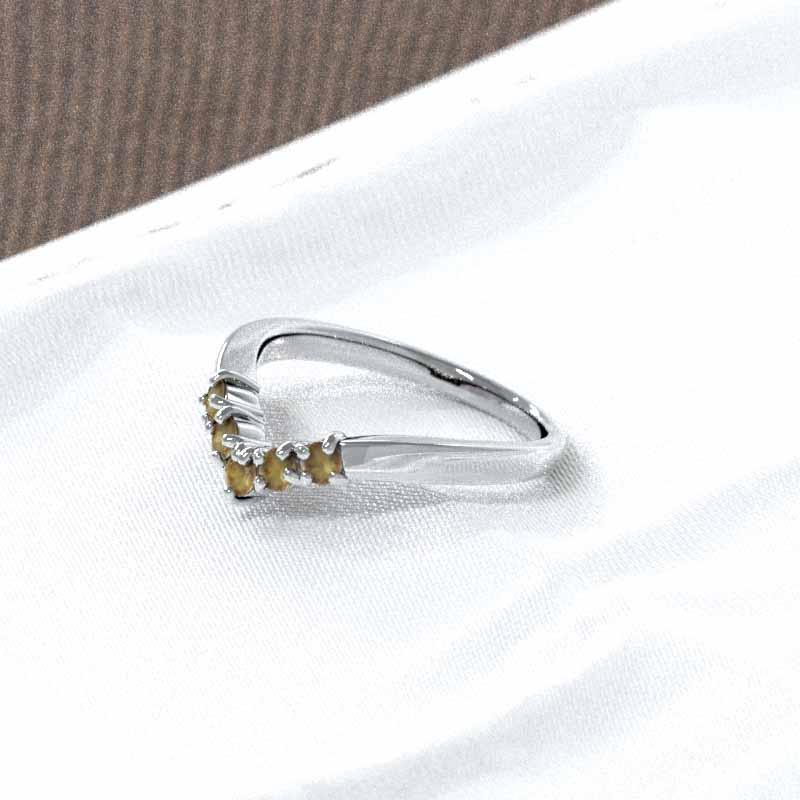 ファイブストーン 白金（プラチナ）900 (黄水晶)シトリン 11月誕生石 リングの画像