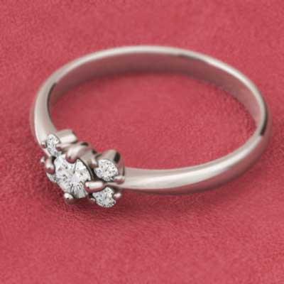 【限定品】 指輪 5石 花 フラワー ダイヤモンド 4月誕生石 プラチナ900 【1547435700】(56000円)