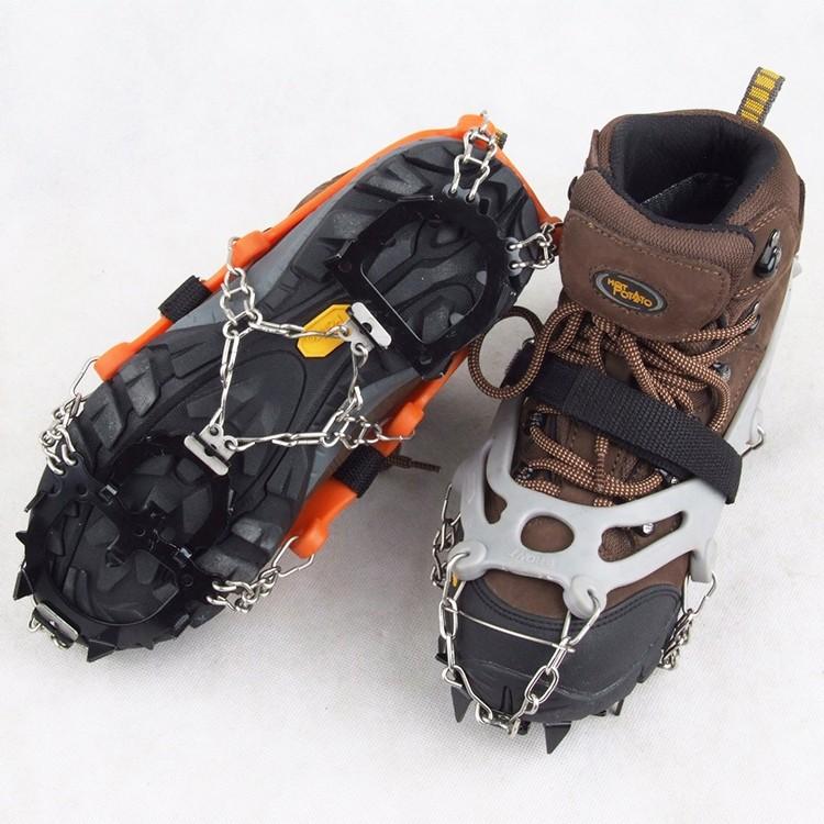雪道用12本爪アイゼン Lサイズ(24.5から27.5cm) 一足セット 伸縮素材で 