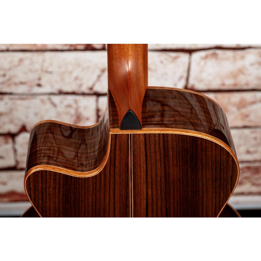 Ayers SJ07-C Cedar 2.5 JP Custom : マニアが満足するギター