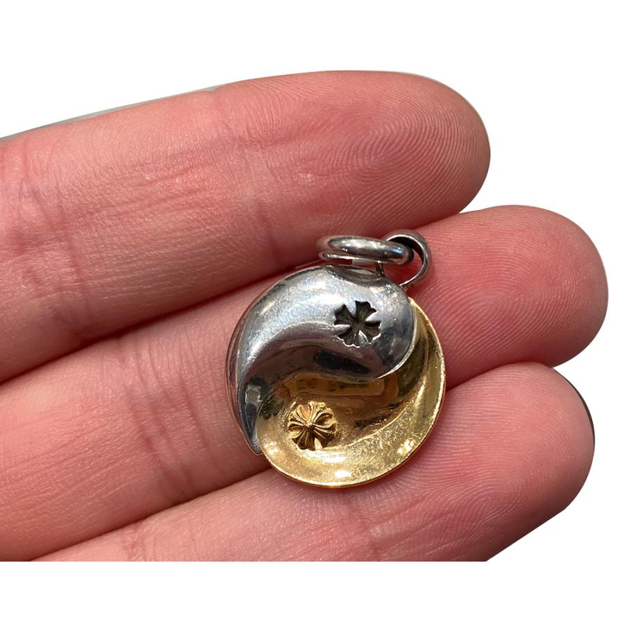 CHROME HEARTS YIN YANG CHARM SILVER /22K GOLD SMALL クロム CHROME HEARTS YIN YANG CHARM SILVER /22K GOLD SMALL クロム