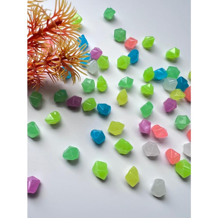 彩り石 小石 200個 飾り石 蓄光石 夜光石 光る石 アクアリウム 砂利石