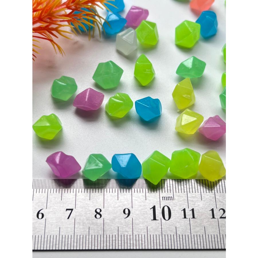 彩り石 小石 200個 飾り石 蓄光石 夜光石 光る石 アクアリウム 砂利石