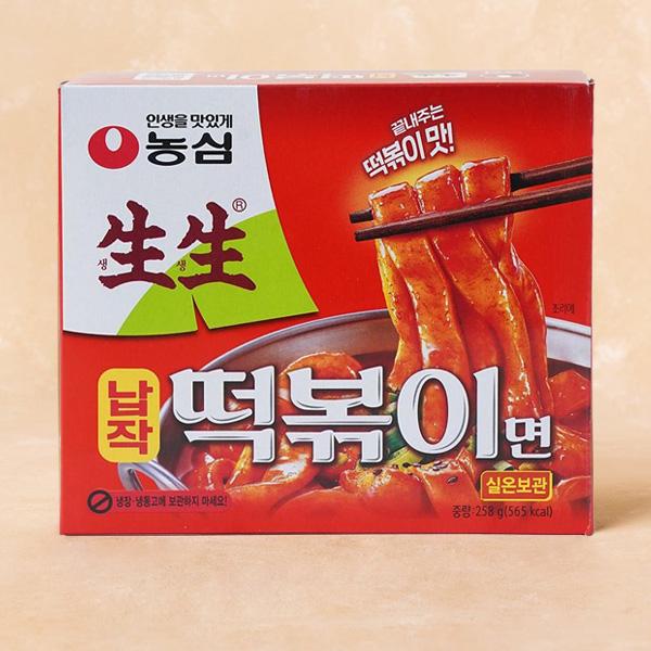NONGSHIM（農心） 生生平たいトッポギ麺 ソース付き / 258g 平たい生麺 生生ナプチャク トッポギ 韓国お餅 トッポキ おやつ ...