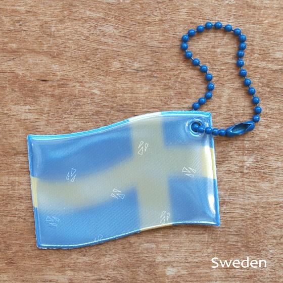 数々の賞を受賞 リフレクター キーホルダー グリミス おしゃれ 大人 反射板 入学 スウェーデン Glimmis フラッグ メール便対象品 Aynaelda Com